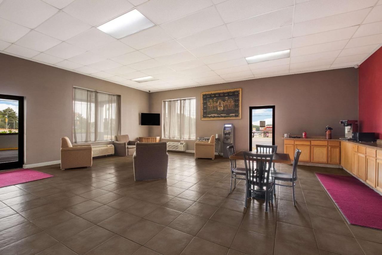 Suburban Studios Cleveland Tn I-75 מראה חיצוני תמונה