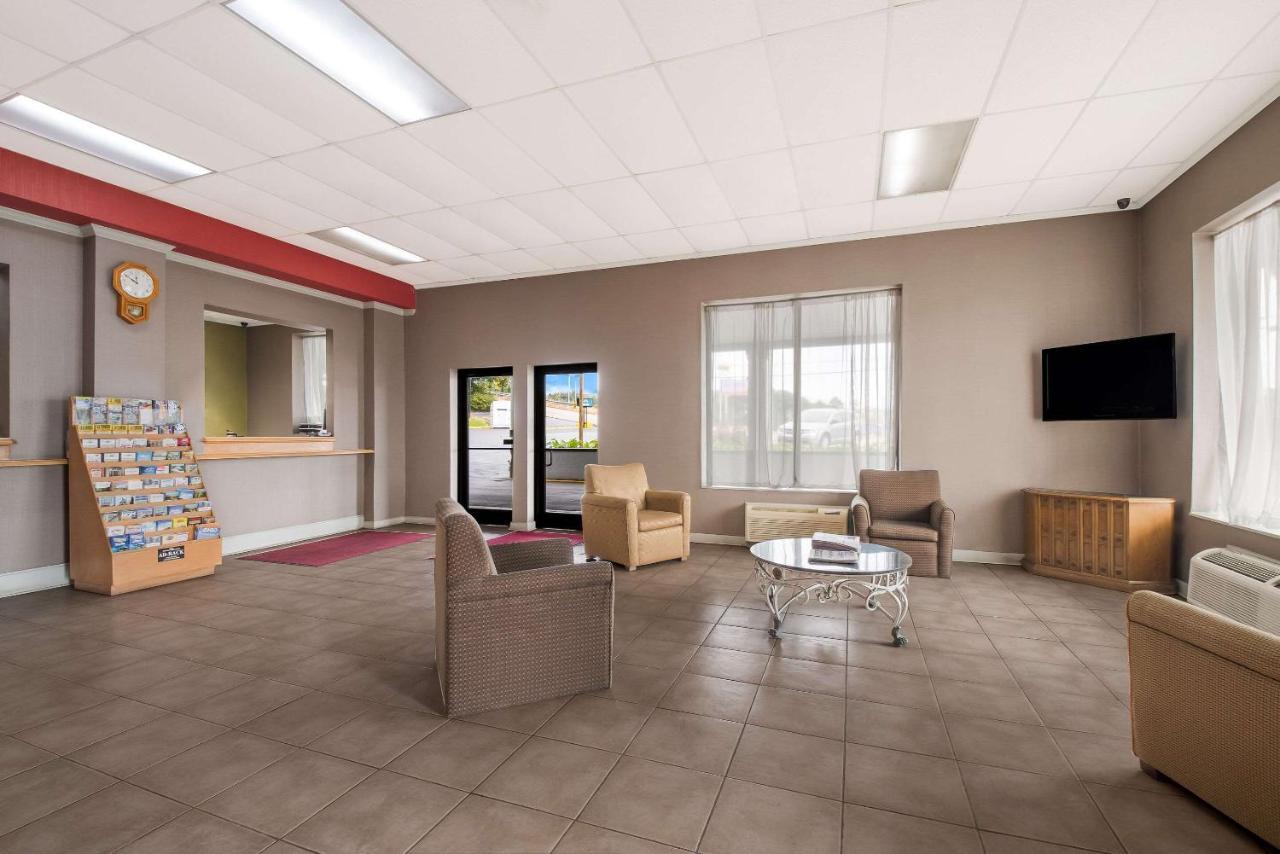 Suburban Studios Cleveland Tn I-75 מראה חיצוני תמונה